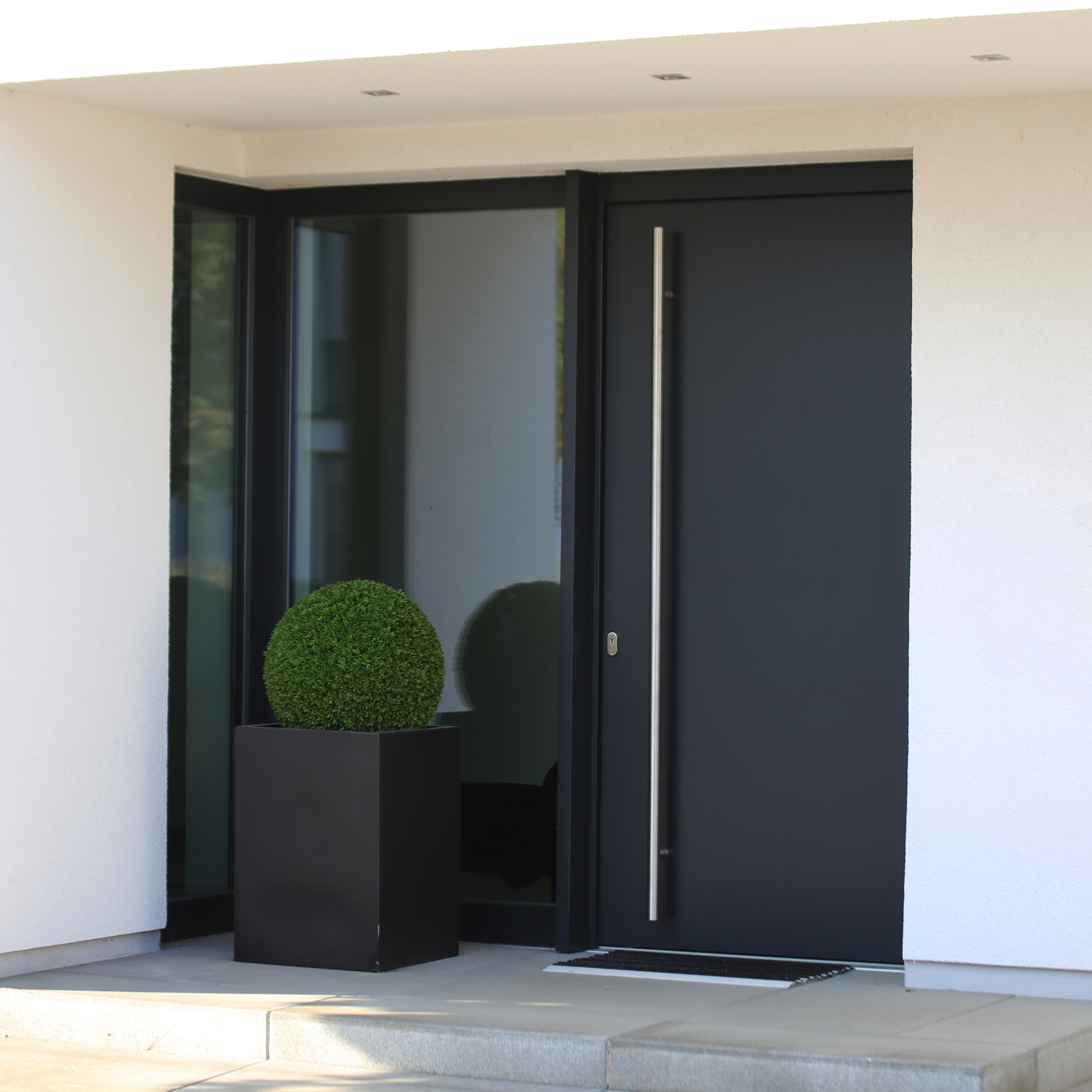 Haustür mit Seitenteil: Modernes Design